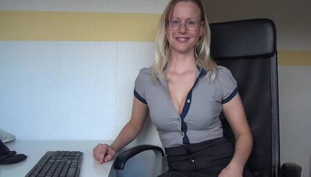 Deine notgeile Arbeitskollegin