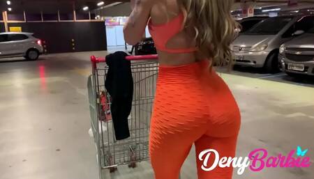 The fan followed the blonde in the market and at the gym and won the milf's a...