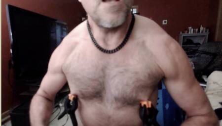 Gay daddy muscle pig Clamping nips and flexing