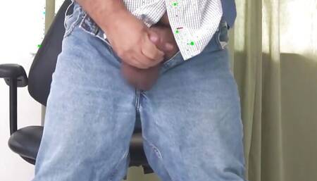 Hung Daddy Shoots a Megaload