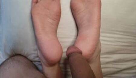 Cum On Hott Feet (Bi Cuck Cum Cleanup Humiliation)
