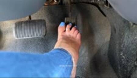 2001 Crown Victoria Police Dry Pumping at the Junkyard