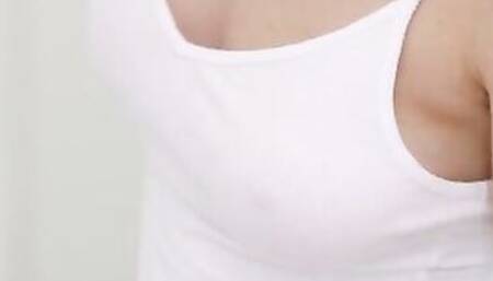 Max Dior has enlisted his gf Amaris to help him paint his bedroom. The upside of Amaris being right there