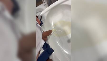 Sink pissing