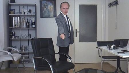 Sit quietly on your knees while I'm smoking!