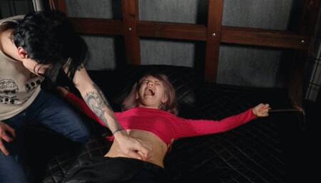 Maniac makes her scream and belly red (FHD)