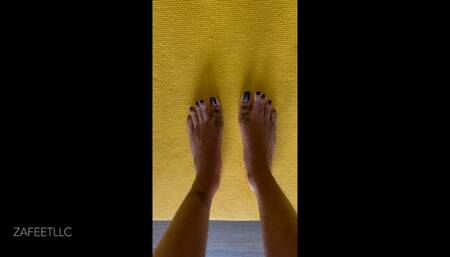 Yoga Matts N Black Toes