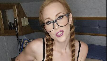 Sunsetred Spreads Her Legs