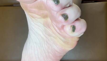 Silent Foot and Toe Worship (No Talking)