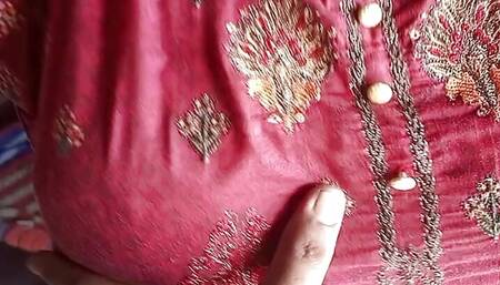 Beautiful Bhabhi Has Sex With Me - Tomato