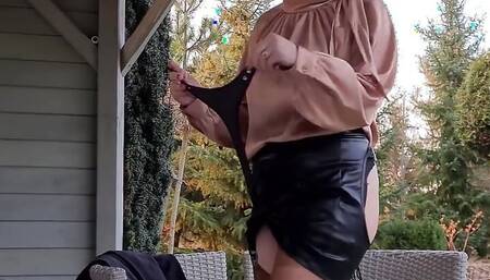 Milking Wanilianna's ass