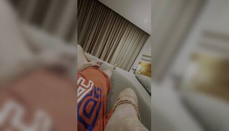 Dirtyfuckerluke extreme long piss on bed