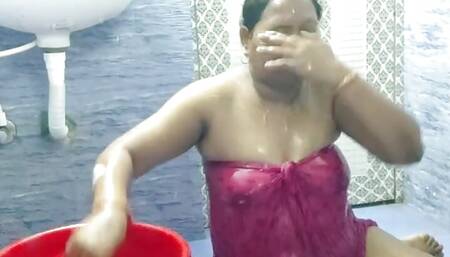 Sexy lady Bath Show