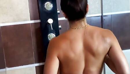 I Have Sex in the Shower with the Hot Latina MILF Silvanalee