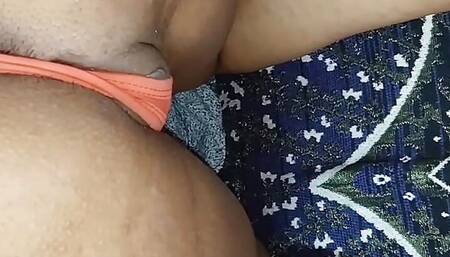 Bhabhi ji ko phele baar choda Bhaiya kaampe Gaya