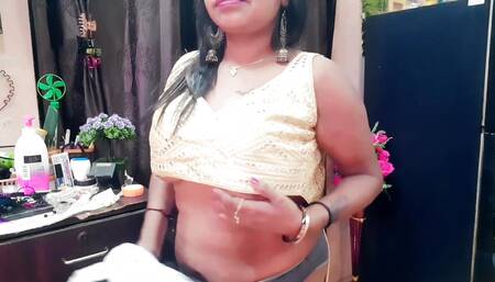 Indian Housewife Sexy Lady Show Part 25