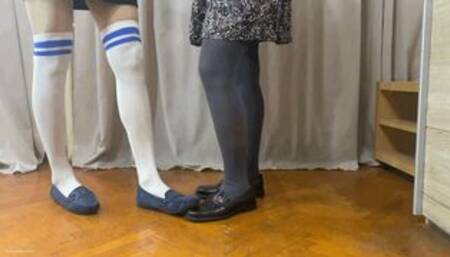 TOE TAPPING AND SHOE STEPPING IN LOAFERS - MP4 HD