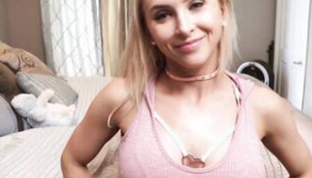 Alix Lynx Isn't Allowed To Leave The House Dressed Like THAT