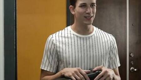 Blonde milf Sydney Paige teaches son's friend how to finger his bass guitar... and her snatch