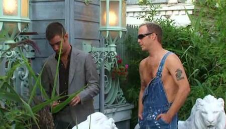 Rich Vacationer Pisses Off Fire Island Worker