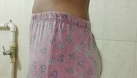 Indian Desi Girl in Bathroom Camera Catch Her