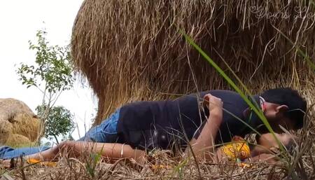Indian Cheating Girlfriend Illicit Outdoor Sex in Jungle