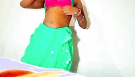 Indian Sexy Bhabhi Hot Romance In Green Saree