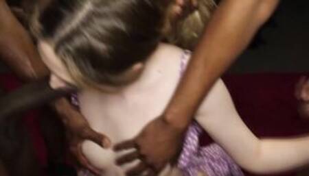 Fuck yeah Ailee, that's a HOT blowbang!