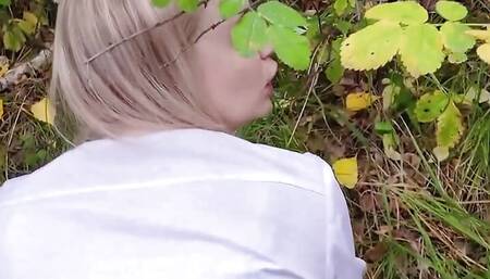 Sexy schoolgirl gets dicked in the woods