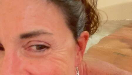 Carissa talking underwater while breathing air through her nose (custom)