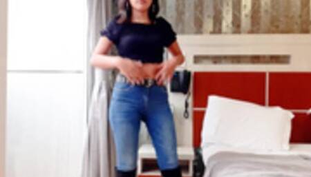 Latina girl is caught on the street - I offer her a job and then fuck her