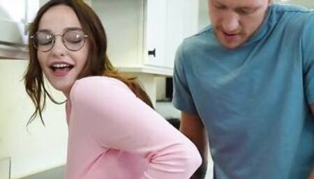 Oliver starts fingering his stepsis