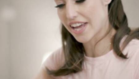 Trans Jenna Gargles gets massage and bj