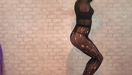 dance striptease-hands free cum in nylon