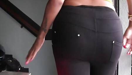 Sexy Trans Babe Thays Tavares Takes It Deep in The Ass