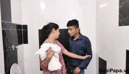 Young 18 Year Old Skinny Desi Man Fucking Mature Indian Aunty In Hotel Room