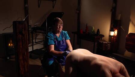 Apron Mistress Fists My Hole