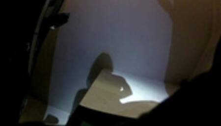 Milf rousse trainée en laisse. se fait baiser et squirt comme une chienne dans un parking