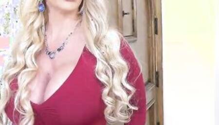 Curvy Stepmom Alura Jenson Cucks Stepson With BBCs