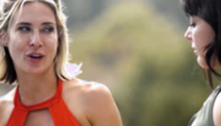 Aiden Ashley, Whitney Wright - Out Of Her Comfort Zone