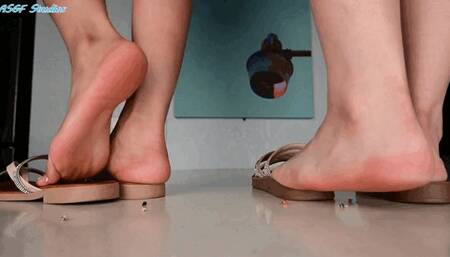 Two new Latina Mamis, crush tease pt 4 - MOV