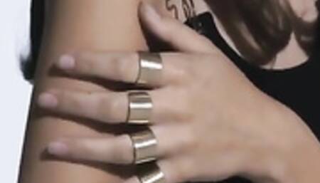 Emily Ratajkowski - Stone Cold Fox