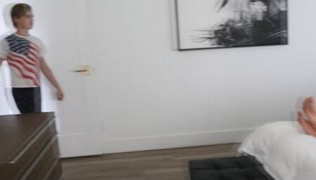 Headscissor Until Purple in the Face: Humiliating Scissorhold Double His Weight