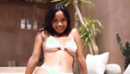 Tanned Hot Putri Cinta Finger Bang Her Twat at Center table