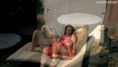 Flexi porn with mystery Kimber Lee from Underwater Show