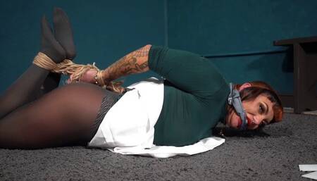 3241 Pepsi in Tights Takedown