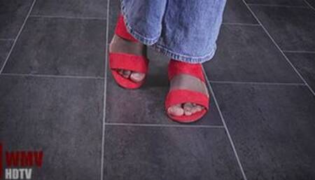 Colourful Feet And Shoes (HDTVWMV) – Miss Abiola