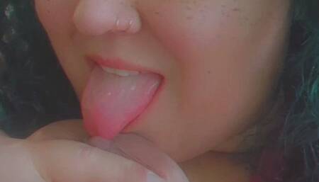 Snap chat BBW rubs and bounces titties and belly uncensored and unmasked