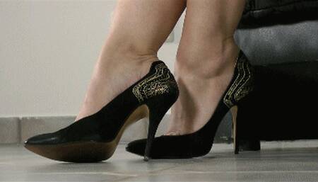 SexyClassicPumpsDangling (MP4)