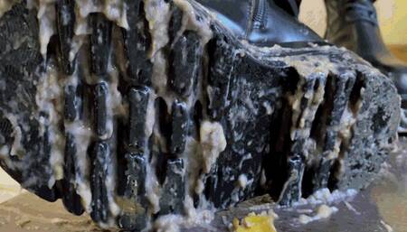 Banana Show: Jeannette and her steps in the world of shoes 2 WMV